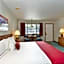 Travelodge by Wyndham Mackinaw City
