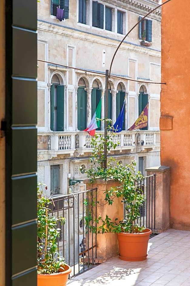 Charming Palace Santa Fosca