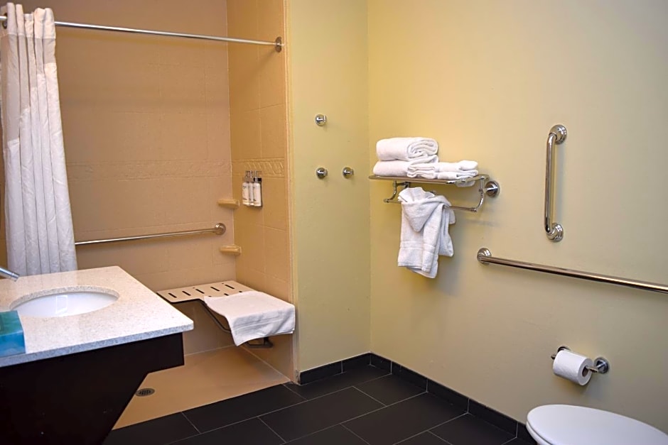 Staybridge Suites Syracuse Liverpool By IHG