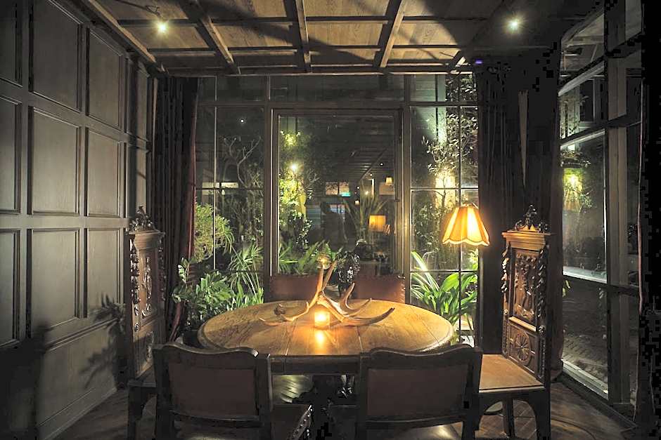 Baan Tuk Din Hotel
