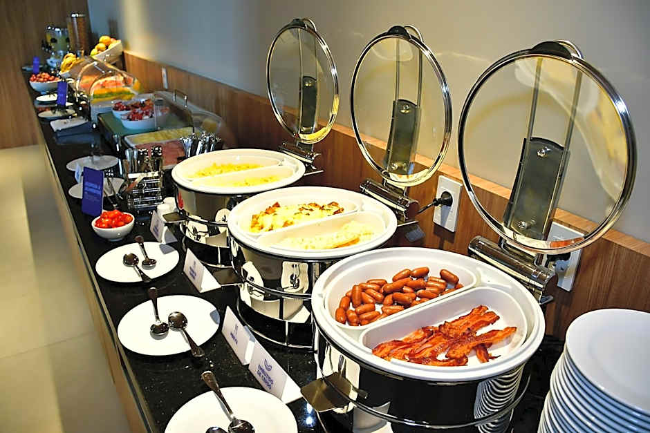 Holiday Inn Express Asuncion Aviadores
