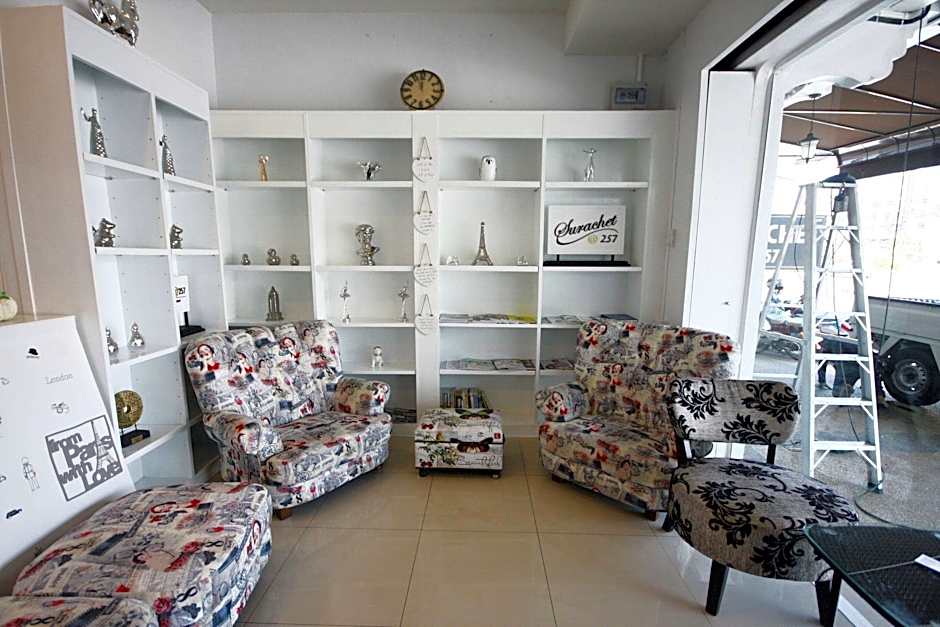 Surachet at 257 Boutique House