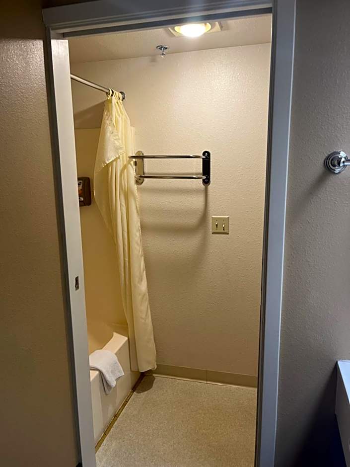Americas Best Value Inn Kalispell
