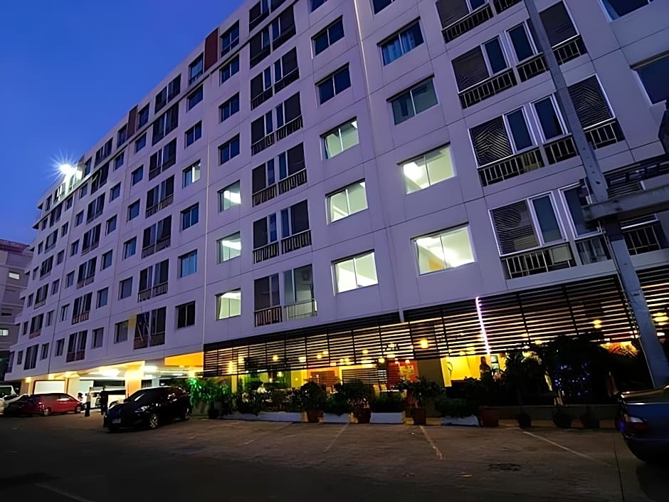 Praso Ratchada Private Residence