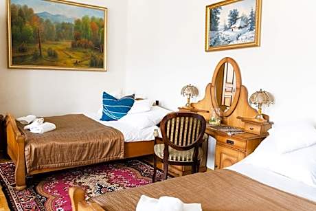 Deluxe Family Suite