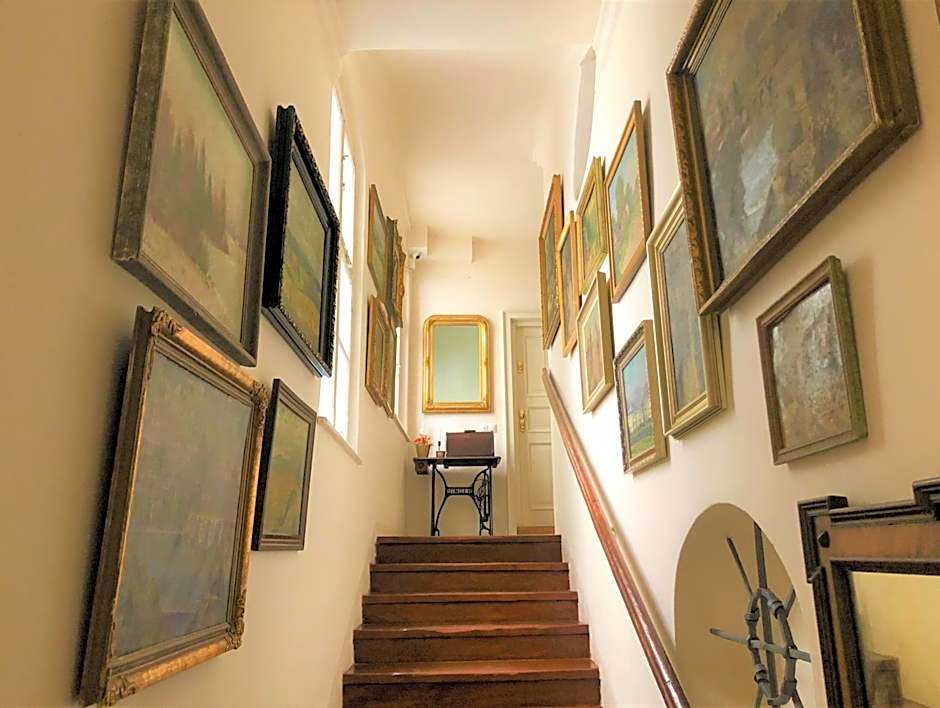 Small Luxury Palace Residence