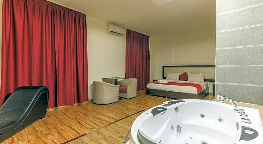 Al Murjan Palace Hotel