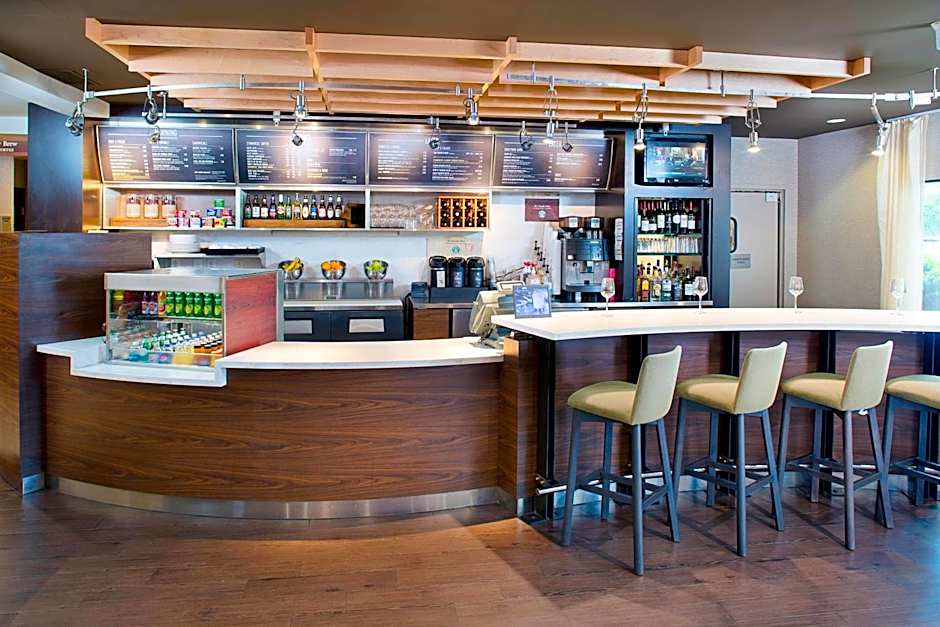 Courtyard by Marriott Richmond Airport