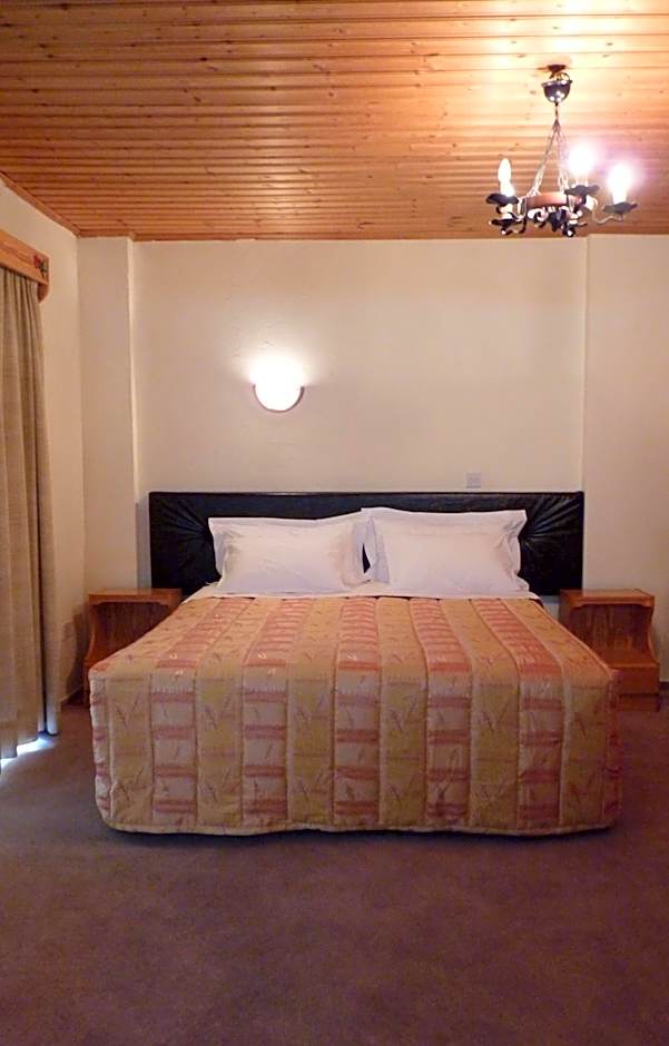 Mountain Rose Hotel & Restaurant