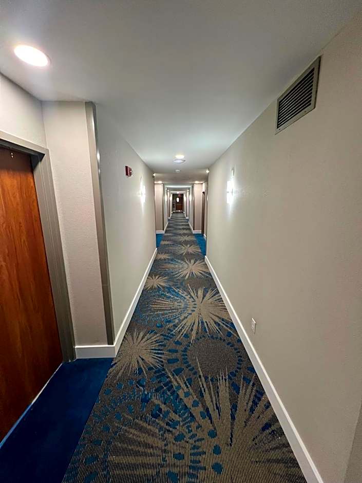 Days Inn by Wyndham Tulsa Central
