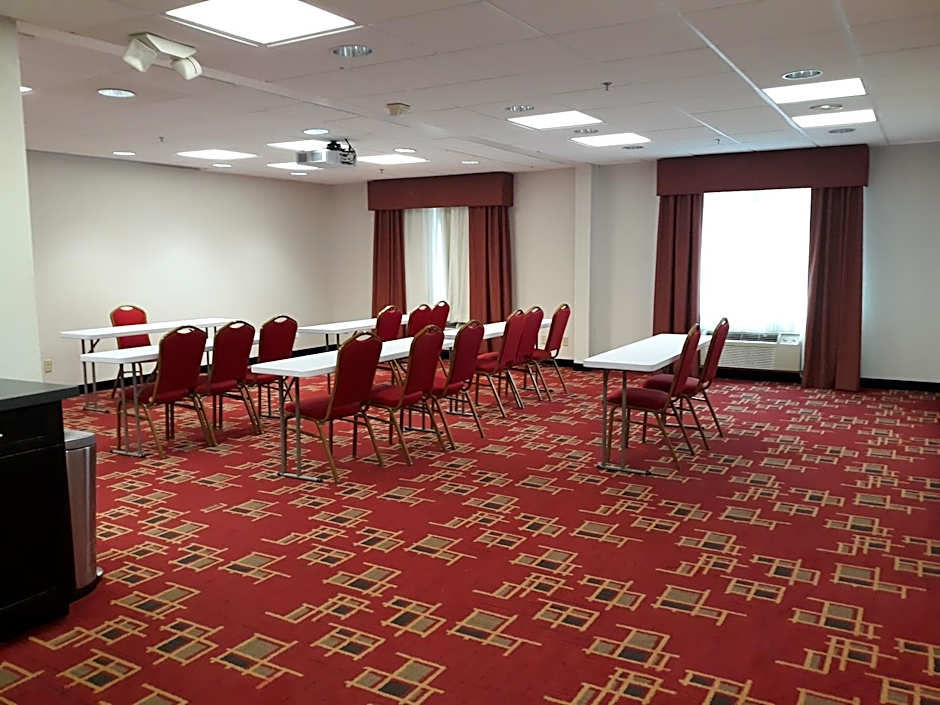 Country Inn & Suites by Radisson, DFW Airport South, TX