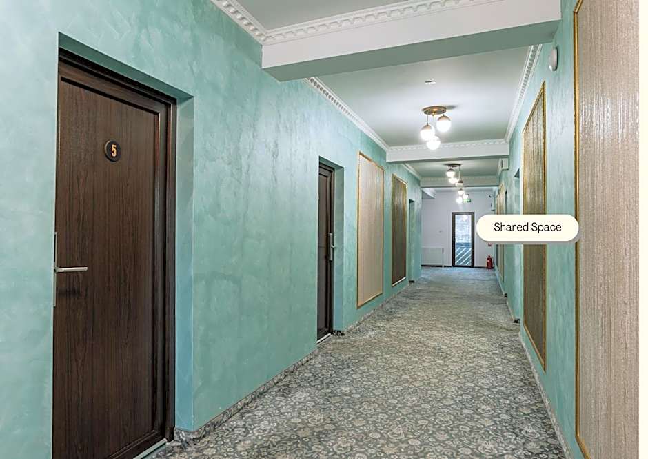 Suru Hotel & Restaurant