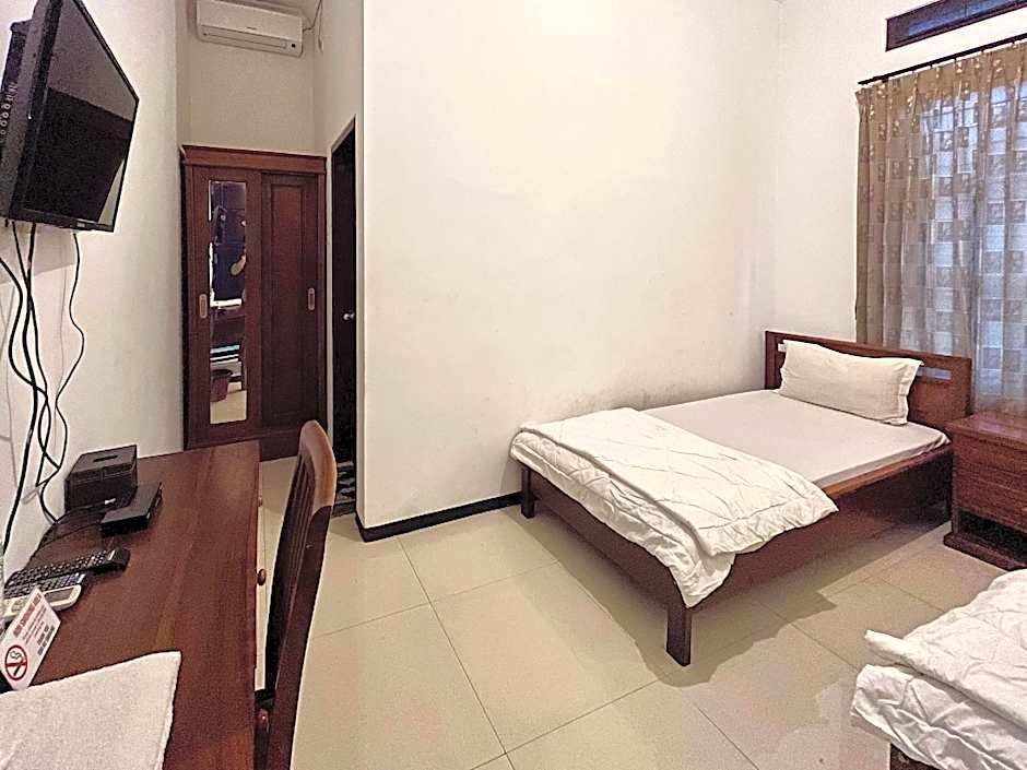 D Maktab Syariah Mitra RedDoorz Malang