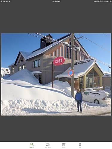 Refre Hotel