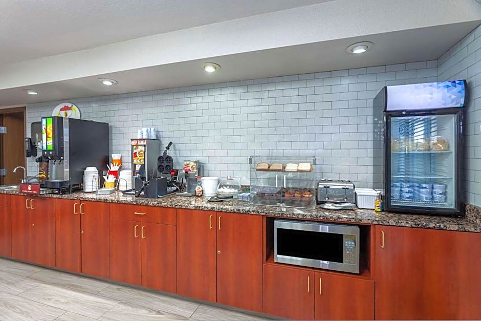 Super 8 by Wyndham Wausau