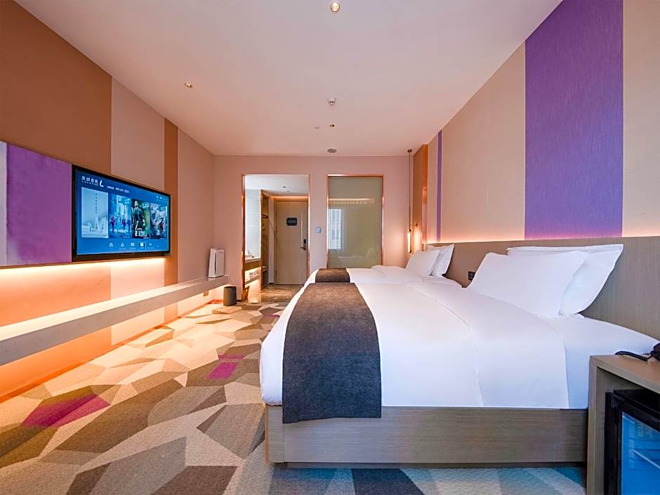 Lavande Hotel Kunming  West Mountain Wanda Plaza