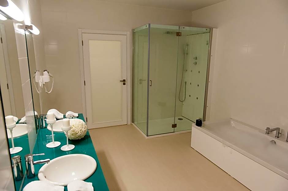 Vinyl M Hotel - Adults Only