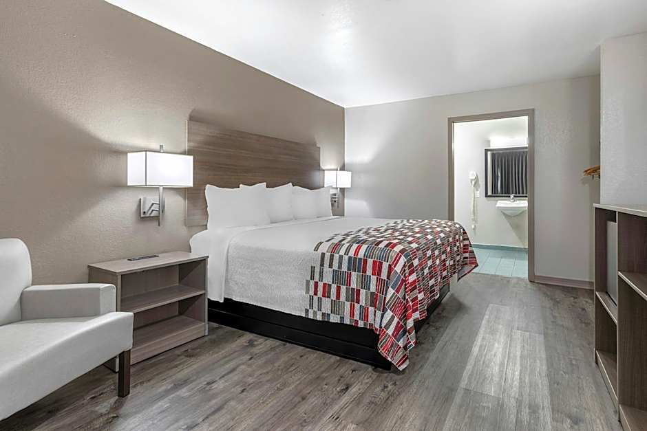 Photo 1 of 5 of Deluxe 1 King Bed, Accessible, Nonsmoking