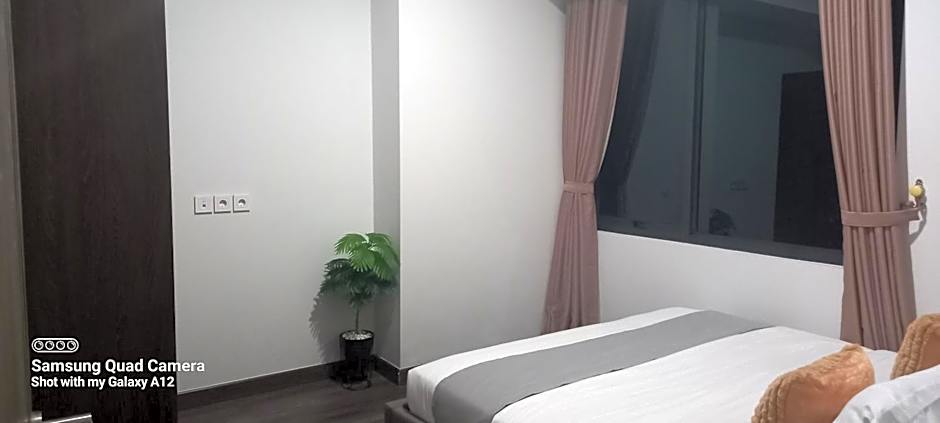 Southgate Residence, Ellegance