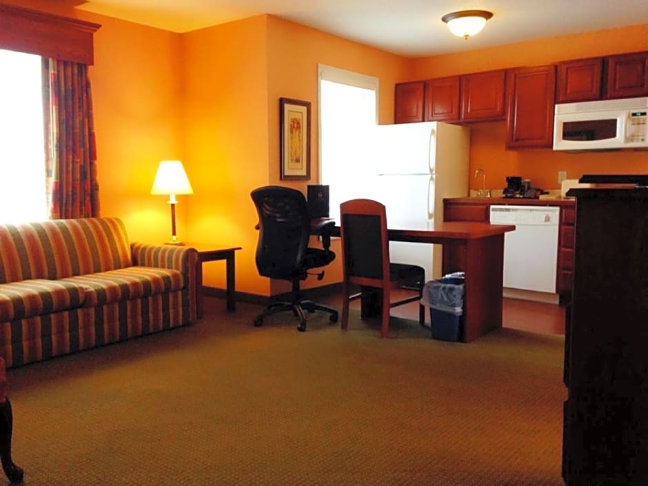 GrandStay Hotel & Suites Downtown Sheboygan