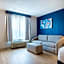 La Quinta Inn & Suites by Wyndham Danbury