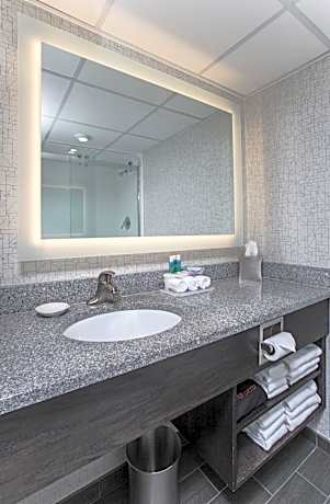 Holiday Inn Express Nags Head Oceanfront By IHG
