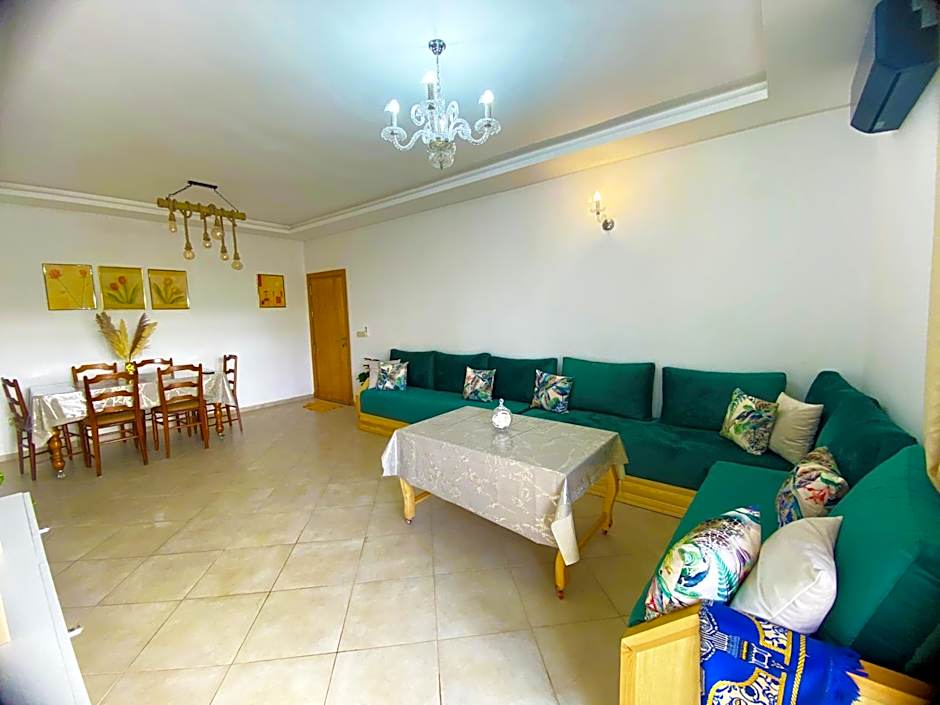 Vista Nest Home - Imi Ouaddar bien équipé avec terrasse