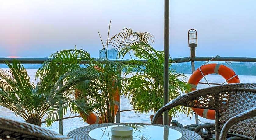 Polo Floatel Kolkata