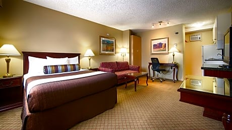 Queen Suite - Non-Smoking