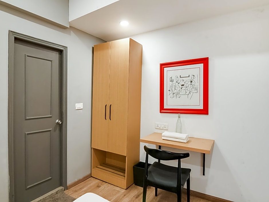 Collection O Sayeeda International