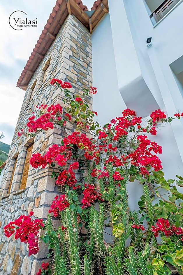 Yialasi Hotel