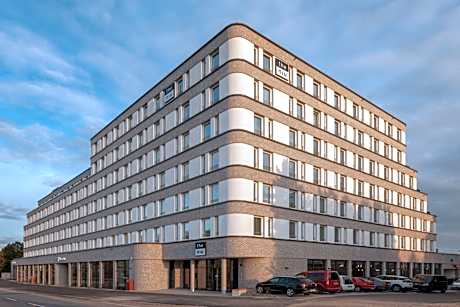 Holiday Inn - the niu Sparrow Regensburg By IHG
