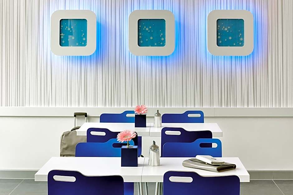 ibis budget Duisburg City am Innenhafen