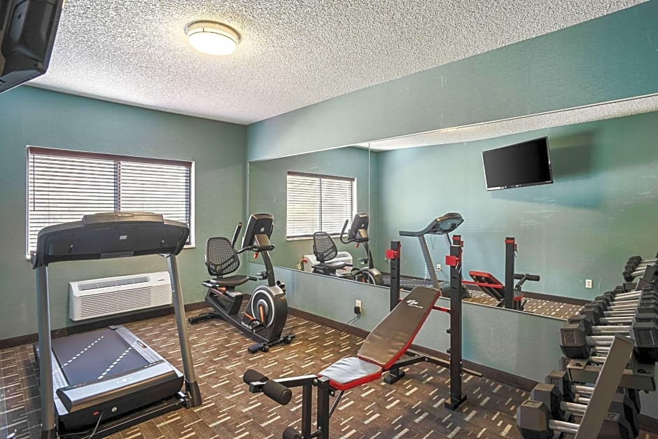 Quality Inn Galesburg near US Highway 34 and I-74