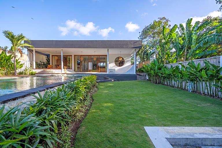 Beefy Dragon Villa by Hombali