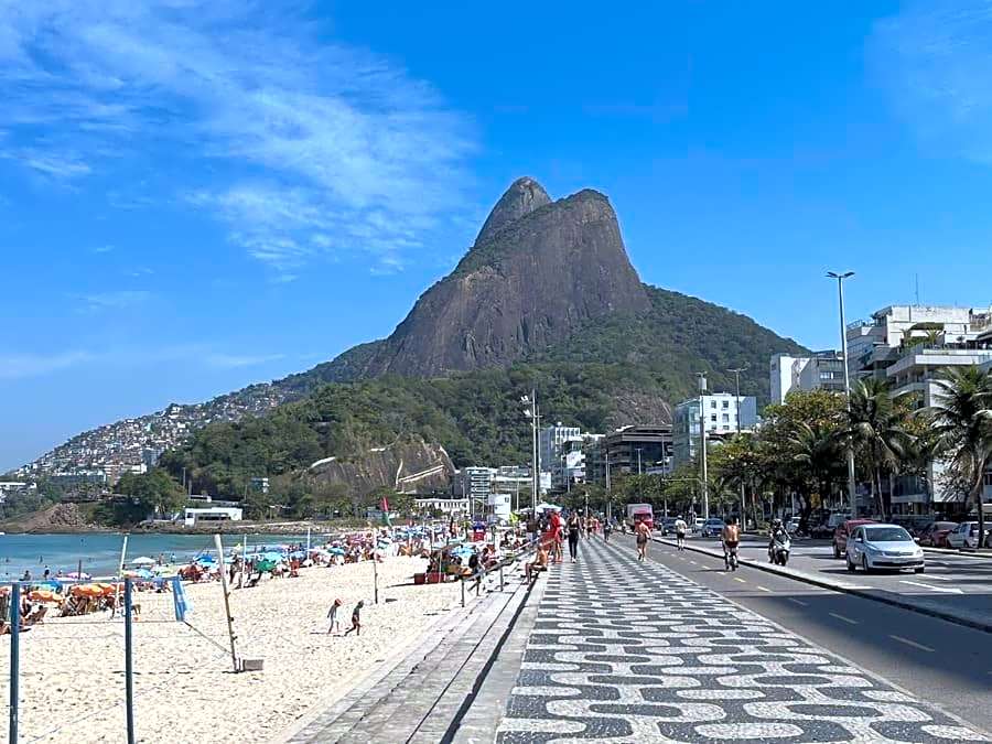 Apto confortável e completo em Copacabana- 2 quartos com split e wifi