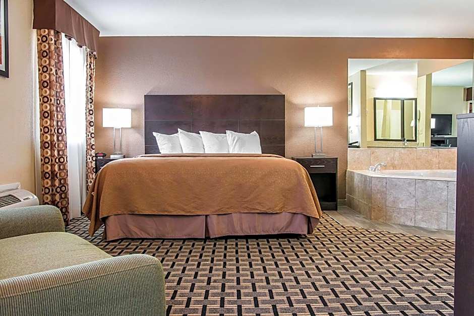 Quality Inn Byron Center
