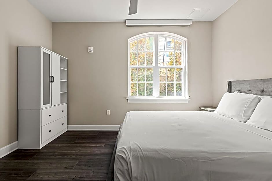 Bywater Suite Hotel