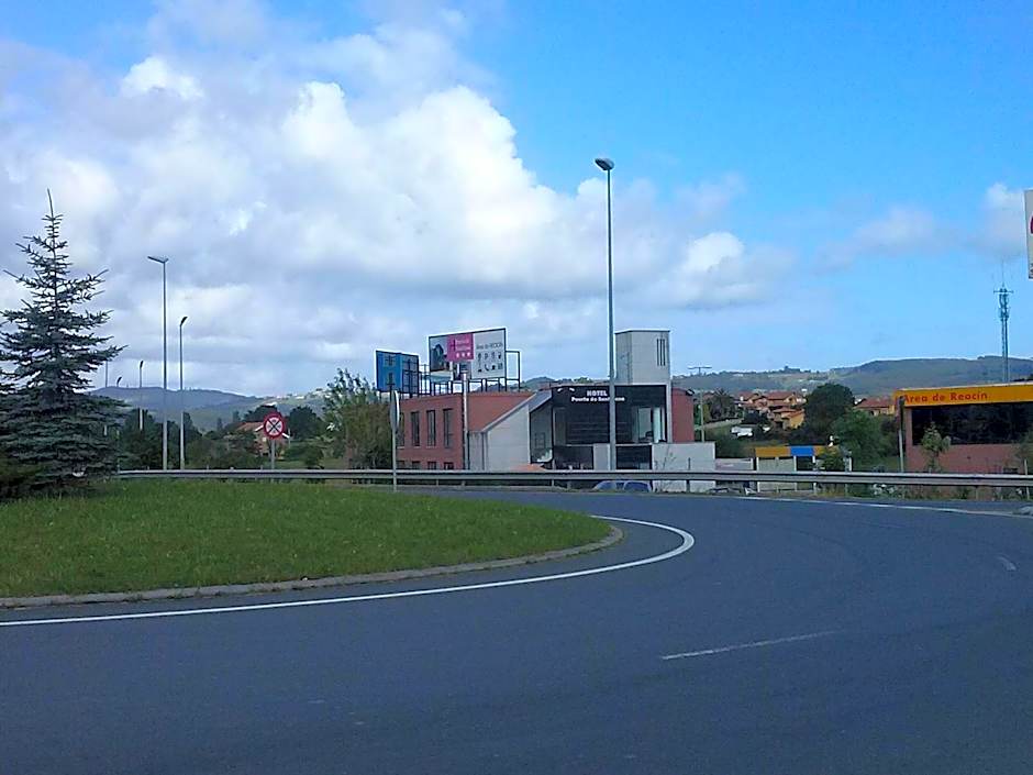 Puerta de Santillana