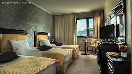 Twin Room with Bathroom