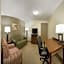 Holiday Inn Express & Suites Elyria By IHG