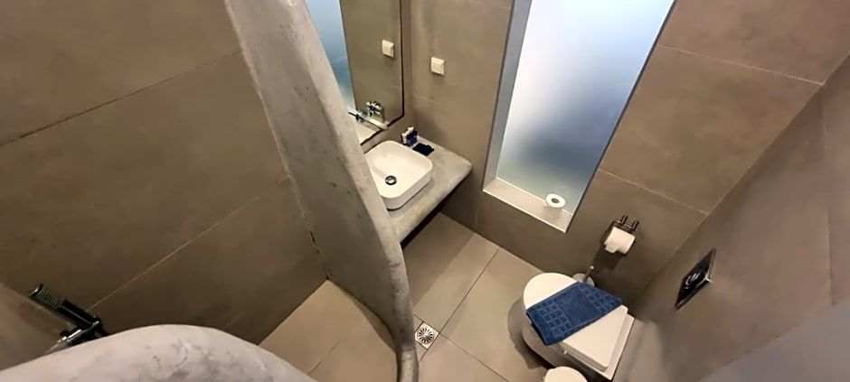 Sunrise Hotel and Suites