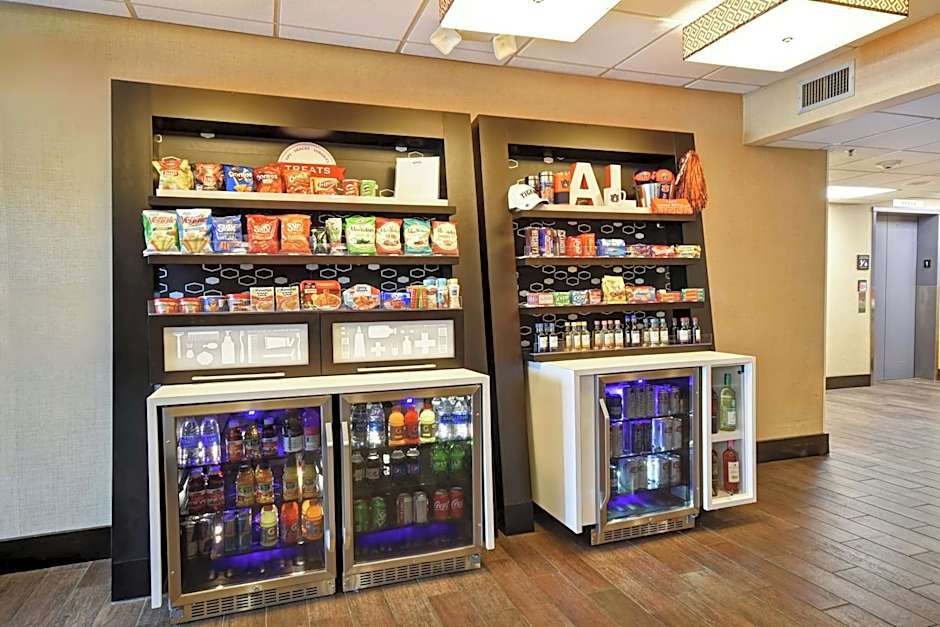 Hampton Inn By Hilton Auburn