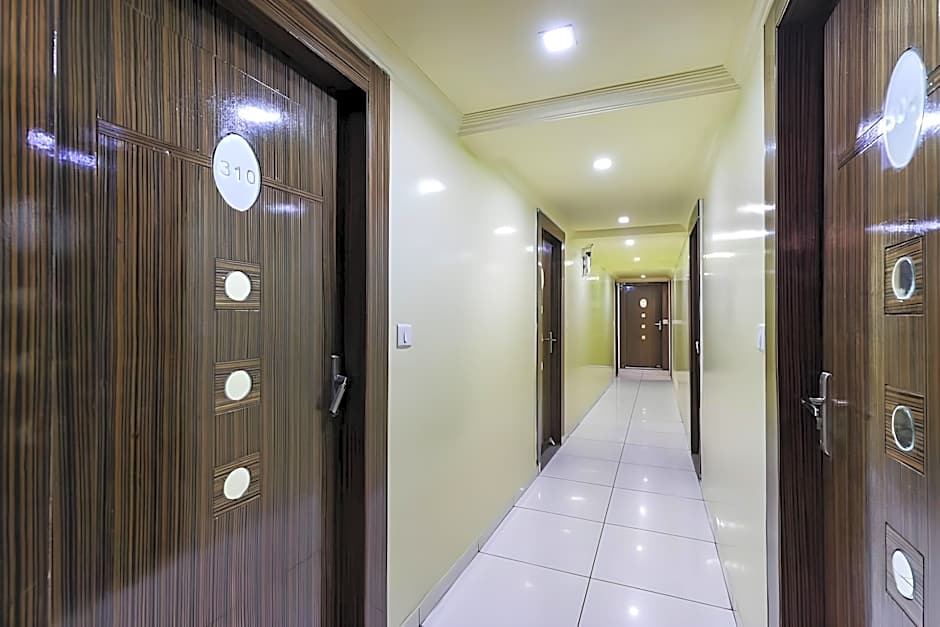 Hotel O Kanchan Palace