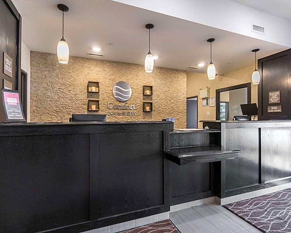 Comfort Inn and Suites Fox Creek