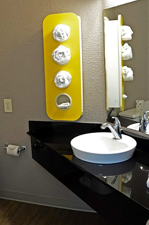 Motel 6-West Des Moines, IA