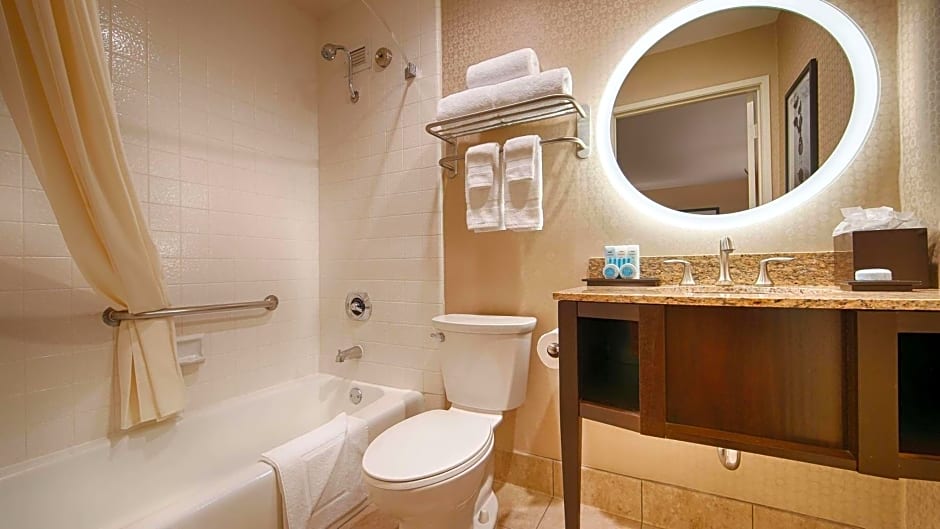 Best Western Plus Suites Hotel Coronado Island
