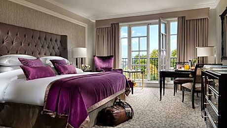 Classic King Room with Balcony
