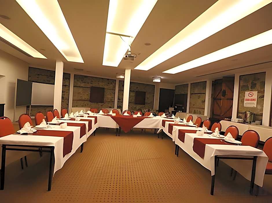 Otantik Hotel Club & Spa