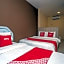 OYO 44078 The Island Hotel